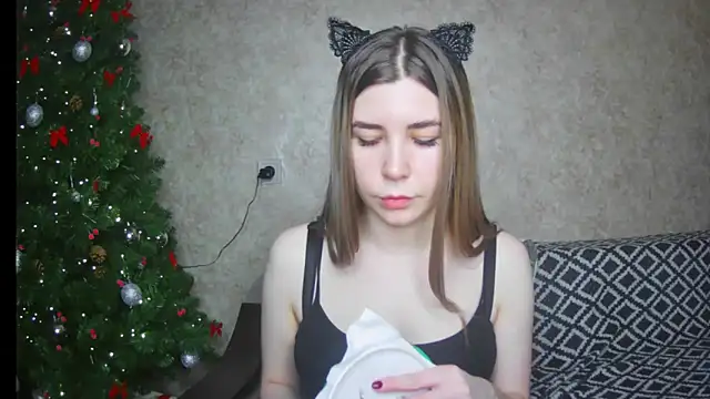 ElllaNuar online show from 01-20-25, 04:43