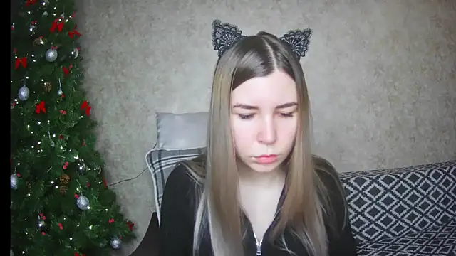 ElllaNuar online show from 01-24-25, 01:13