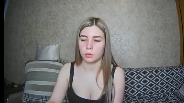 ElllaNuar online show from 03-10-25, 04:49