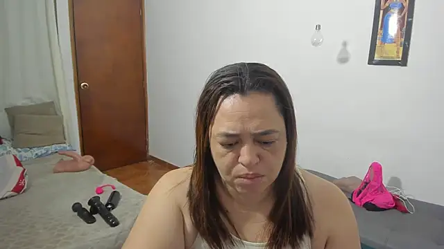 Snapshot of clarise_cooper chatting on 09-14-25, 08:13 clarise cooper online show from 09-14-25, 08:13