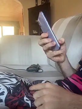 EE123458 online show from 11-17-25, 12:55