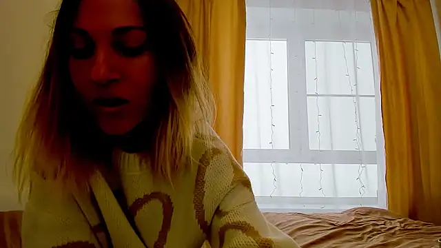 Snapshot of Mona_Cruz chatting on 12-14-24, 08:23 Mona Cruz online show from 12-14-24, 08:23