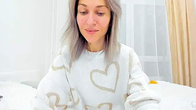 Snapshot of Mona_Cruz chatting on 02-05-25, 08:25 Mona Cruz online show from 02-05-25, 08:25