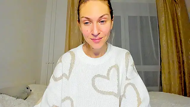 Snapshot of Mona_Cruz chatting on 03-15-25, 07:16 Mona Cruz online show from 03-15-25, 07:16