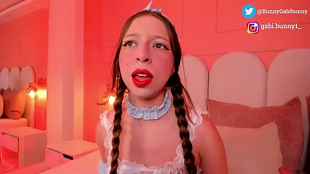 gabi bunny online show from 10-27-25, 10:25