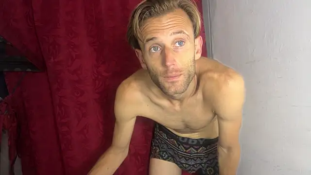 aquilesmade online show from 10-08-25, 04:37