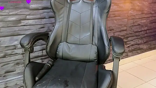 Snapshot of Lilith_Zen chatting on 02-06-25, 08:18 Lilith Zen online show from 02-06-25, 08:18