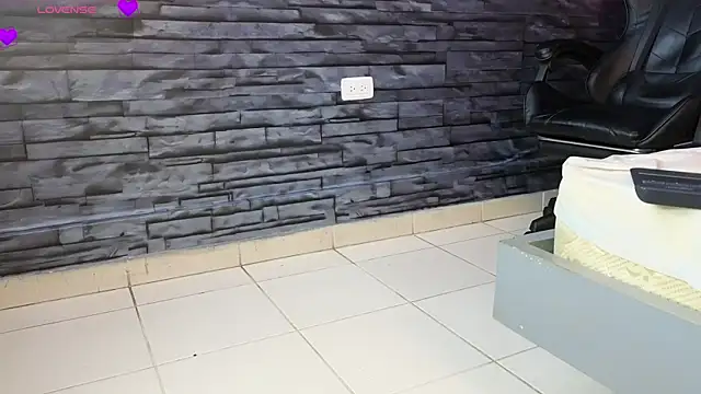 Snapshot of Lilith_Zen chatting on 02-17-25, 11:02 Lilith Zen online show from 02-17-25, 11:02