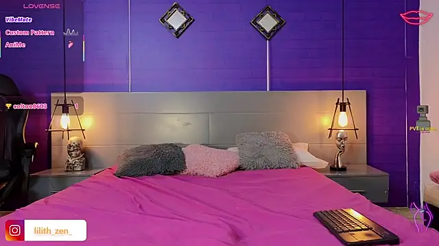 Snapshot of Lilith_Zen chatting on 03-07-25, 03:19 Lilith Zen online show from 03-07-25, 03:19