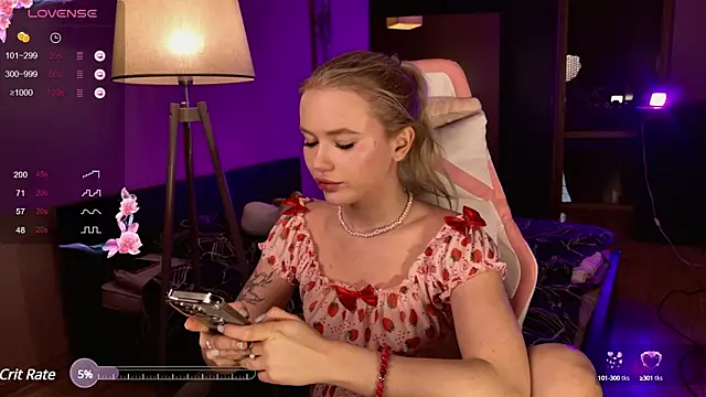 Snapshot of LexieLoree chatting on 03-14-25, 10:18 LexieLoree online show from 03-14-25, 10:18