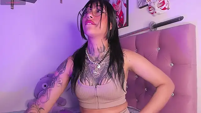 Snapshot of Akari1_Mischief chatting on 02-11-25, 12:27 Akari1 Mischief online show from 02-11-25, 12:27