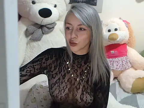 Snapshot of MOLLY4444 chatting on 02-11-26, 12:15 MOLLY4444 online show from 02-11-26, 12:15