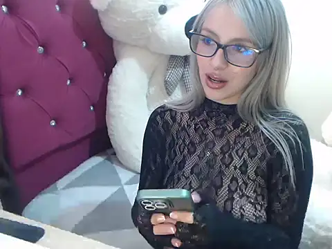 Snapshot of MOLLY4444 chatting on 02-26-26, 08:52 MOLLY4444 online show from 02-26-26, 08:52