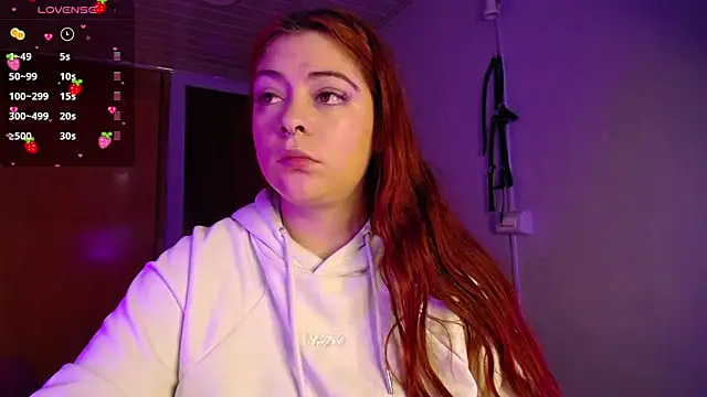 Snapshot of Layna_cold chatting on 02-27-25, 12:45 Layna cold online show from 02-27-25, 12:45