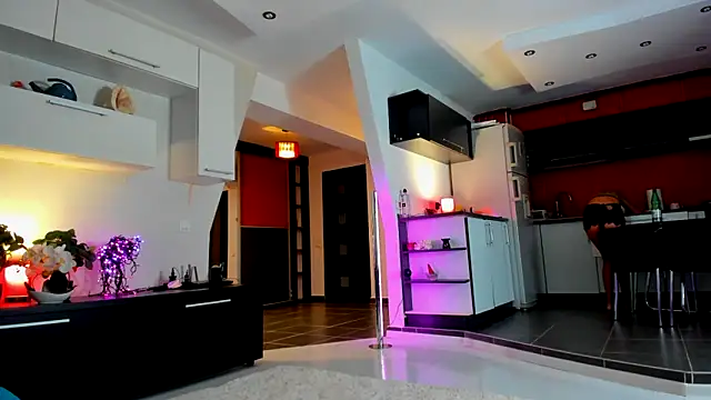 Snapshot of MissSmiley26 chatting on 09-12-25, 09:37 MissSmiley26 online show from 09-12-25, 09:37