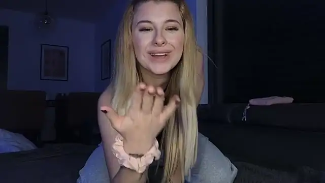 Mia-Minou online show from 02-14-25, 07:44