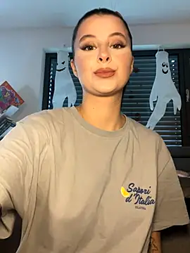 Mia-Minou online show from 10-11-25, 12:58