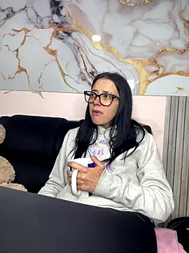 Isabella 21x online show from 11-07-25, 12:38