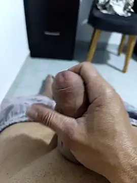 Snapshot of George197845 chatting on 02-03-26, 11:54 George197845 online show from 02-03-26, 11:54