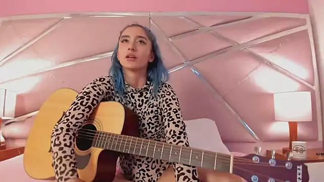 Lunapage online show from 03-21-25, 07:13