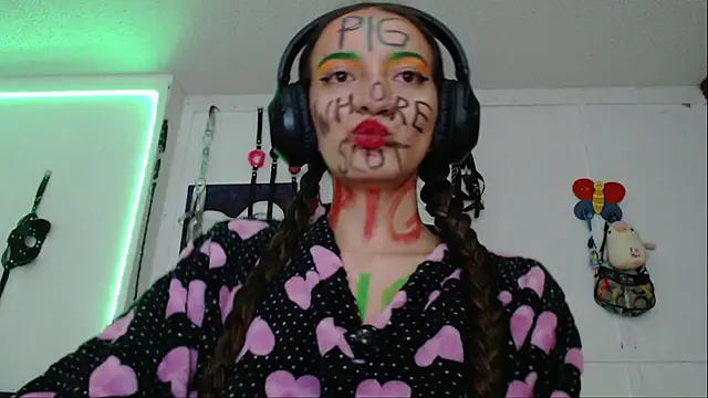 Eloise-brown online show from 01-22-25, 04:23