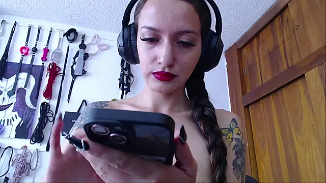 Eloise-brown online show from 02-09-25, 08:24