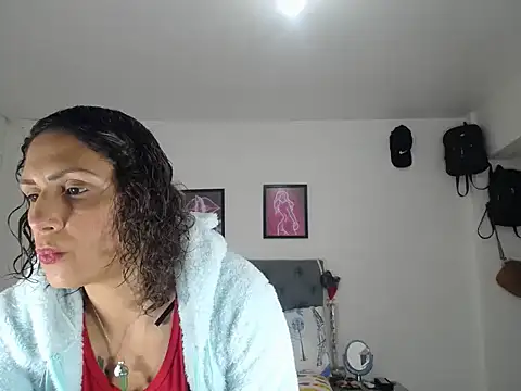 Corina hot online show from 11-30-25, 06:34