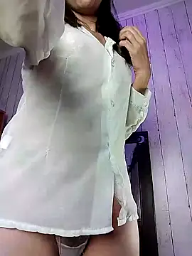 Snapshot of MaryannG chatting on 03-14-25, 03:15 MaryannG online show from 03-14-25, 03:15