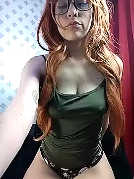 Snapshot of MaryannG chatting on 10-16-25, 03:29 MaryannG online show from 10-16-25, 03:29