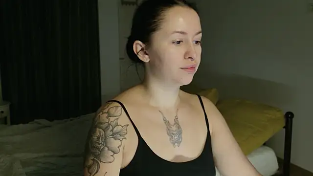 VioletCatt online show from 10-21-25, 05:41