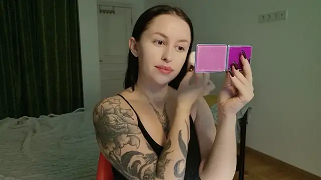 VioletCatt online show from 11-14-25, 06:45