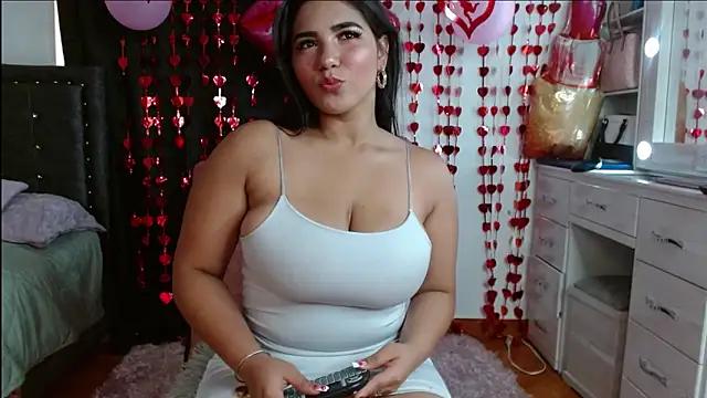 AnnaRosse1 online show from 02-10-25, 06:45