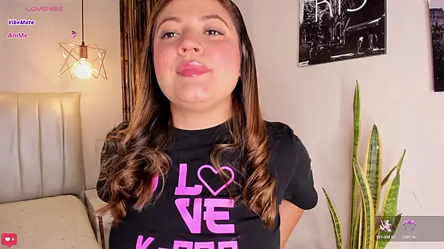 Snapshot of Zuzu_sweet chatting on 02-23-26, 07:11 Zuzu sweet online show from 02-23-26, 07:11