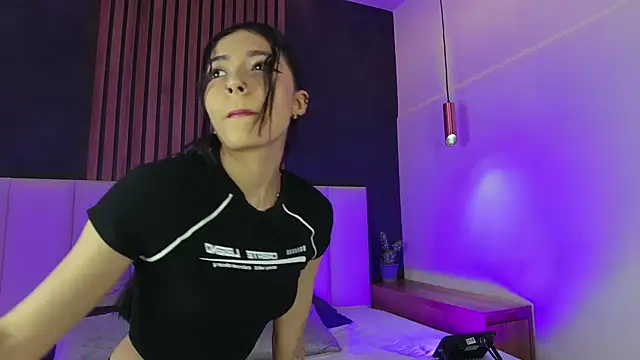 Snapshot of AmyPalmmer chatting on 03-21-25, 11:55 AmyPalmmer online show from 03-21-25, 11:55