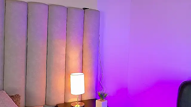 Snapshot of AmyPalmmer chatting on 09-09-25, 11:43 AmyPalmmer online show from 09-09-25, 11:43