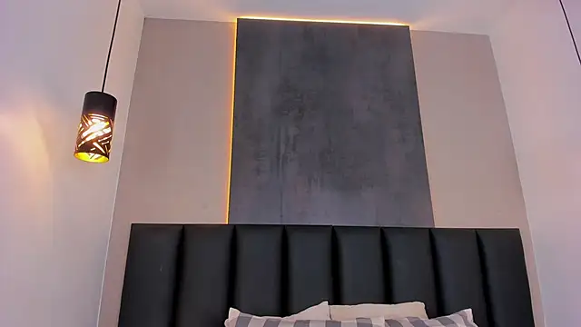 Snapshot of AmyPalmmer chatting on 10-21-25, 11:44 AmyPalmmer online show from 10-21-25, 11:44