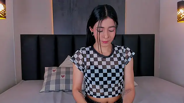 Snapshot of AmyPalmmer chatting on 12-02-25, 11:48 AmyPalmmer online show from 12-02-25, 11:48