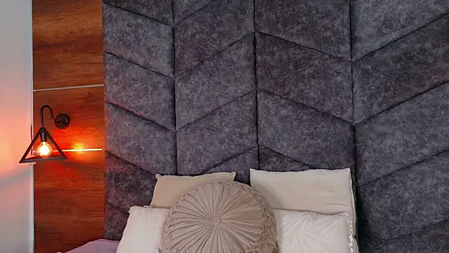 Snapshot of AmyPalmmer chatting on 12-03-25, 11:41 AmyPalmmer online show from 12-03-25, 11:41