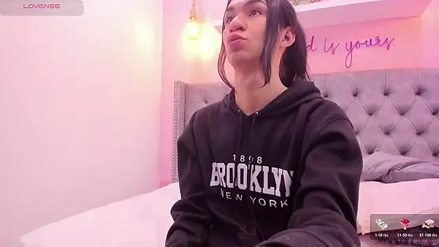 Mia thompson 19 online show from 11-03-25, 03:46