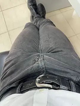 Snapshot of hotisraeli chatting on 12-26-24, 03:10 hotisraeli online show from 12-26-24, 03:10