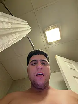 Snapshot of elwhite1996 chatting on 11-16-25, 03:45 elwhite1996 online show from 11-16-25, 03:45