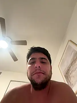 Snapshot of elwhite1996 chatting on 11-30-25, 09:35 elwhite1996 online show from 11-30-25, 09:35