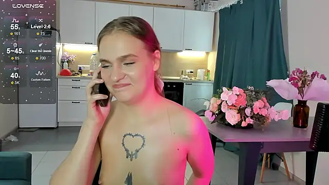 Snapshot of CarolineLovers chatting on 12-05-24, 08:55 CarolineLovers online show from 12-05-24, 08:55