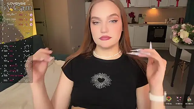 Snapshot of CarolineLovers chatting on 02-02-25, 09:02 CarolineLovers online show from 02-02-25, 09:02