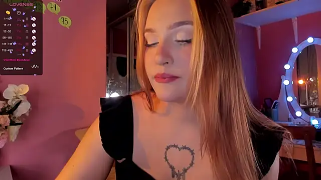 Snapshot of CarolineLovers chatting on 10-06-25, 09:23 CarolineLovers online show from 10-06-25, 09:23