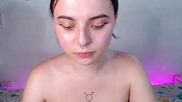 Snapshot of elizabethtaylorxxx chatting on 01-09-25, 12:03 elizabethtaylorxxx online show from 01-09-25, 12:03