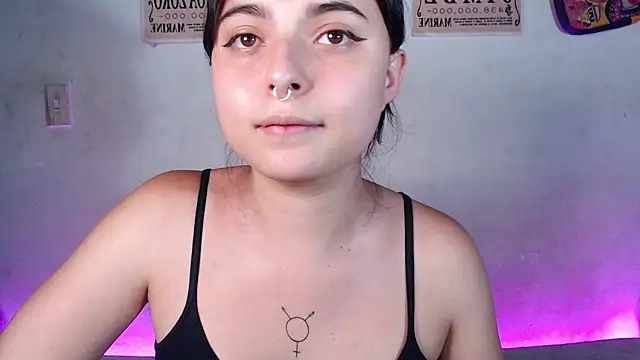 Snapshot of elizabethtaylorxxx chatting on 02-08-25, 10:08 elizabethtaylorxxx online show from 02-08-25, 10:08