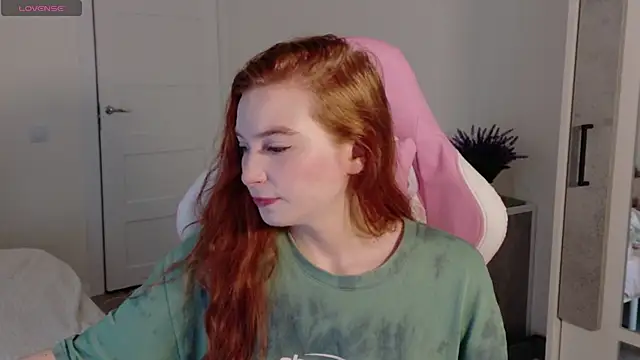 cinnabon girls online show from 10-04-25, 01:58