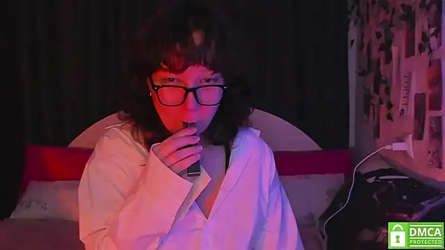 dreamgirllovee online show from 09-10-25, 03:06