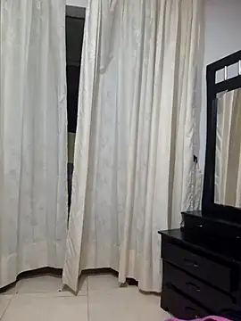 viollett 28 online show from 02-26-25, 12:49